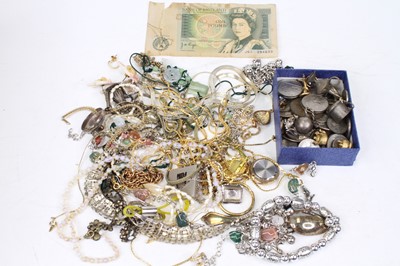 Lot 343 - A collection of miscellaneous items to include...