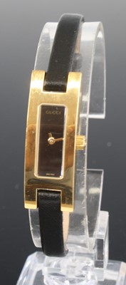 Lot 405 - A ladies Gucci 3900L quartz fashion watch,...