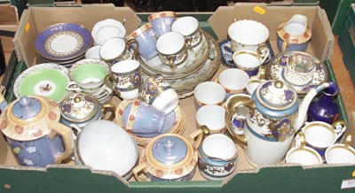 Lot 565 - A box of miscellaneous china, to include...