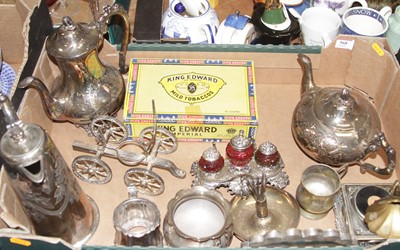 Lot 568 - A box of miscellaneous items, to include a...