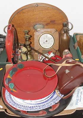 Lot 607 - A collection of miscellaneous items to include...