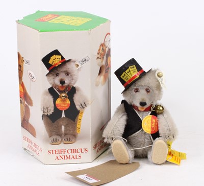 Lot 540 - A Steiff bear from the Circus Animals...