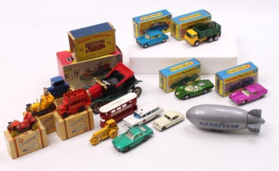 Lot 1492 - A tray of mixed diecasts comprising 4 boxed...