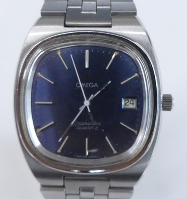 Lot 2634 - A gent's Omega Seamaster quartz steel cased...