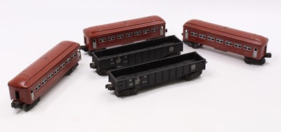 Lot 315 - Three 0-gauge Lionel bogie coaches, brown with...