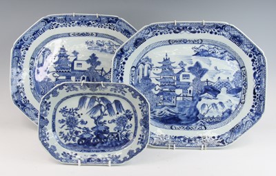 Lot 2354 - A pair of Chinese blue and white porcelain...