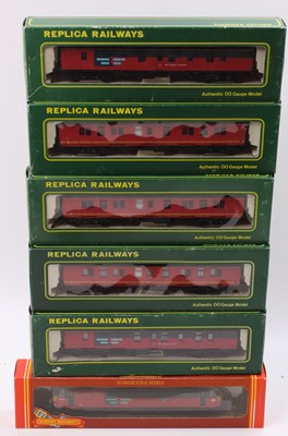 Lot 668 - Hornby R595 electric loco class 90 No.90020...