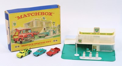 Lot 1459 - A Matchbox Lesney boxed G9 Service Station Set,...