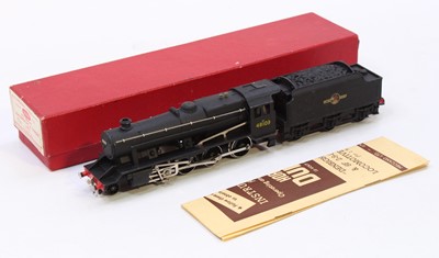 Lot 698 - 2225 Hornby Dublo 2 - rail 2-8-0 Freight loco...