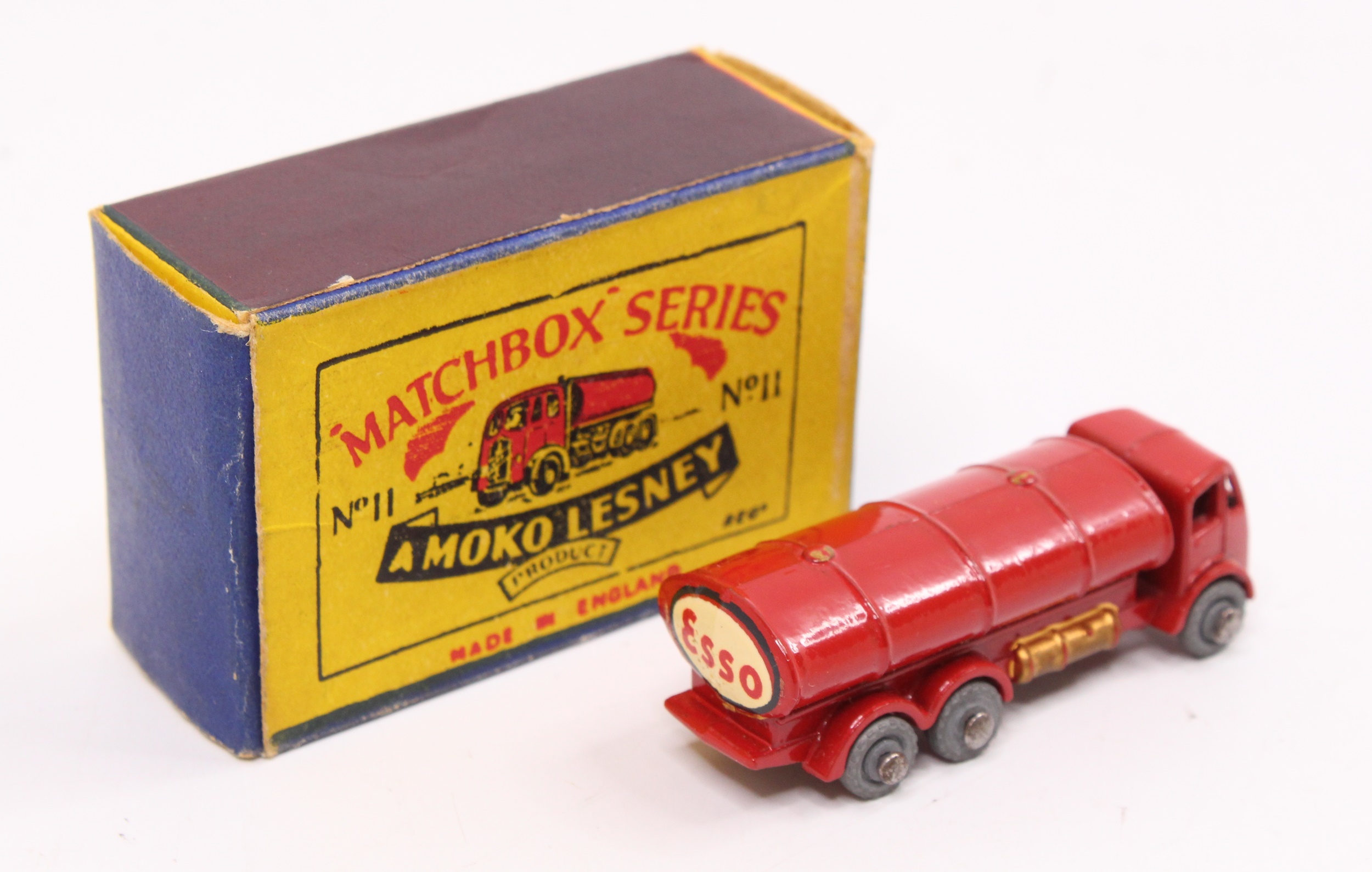 マッチボックス　レズニー　No.11 エッソ（ESSO）タンカー Matchbox Moko Lesney 11 a ERF Esso Tanker Lorry Original