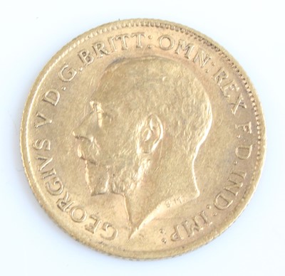 Lot 2018 - Great Britain, 1911 gold half sovereign,...