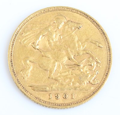 Lot 2021 - Great Britain, 1901 gold half sovereign,...