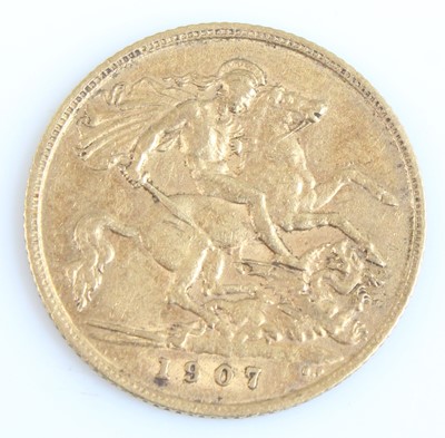 Lot 2060 - Great Britain, 1907 gold half sovereign,...