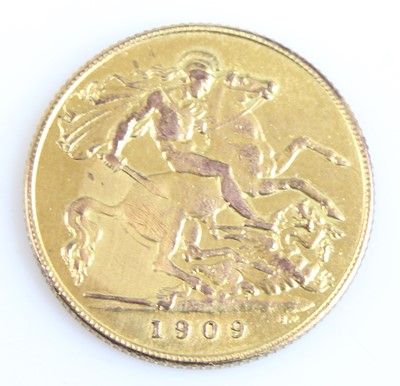 Lot 2061 - Great Britain, 1909 gold half sovereign,...