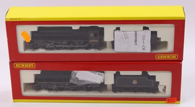 Lot 688 - A Hornby 00 gauge box locomotive group to...