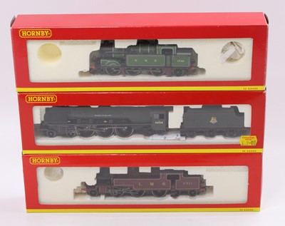 Lot 690 - A collection of three various boxed Hornby 00...