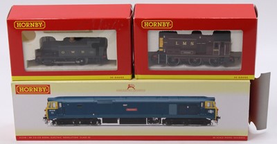 Lot 691 - A collection of three boxed Hornby 00 gauge...