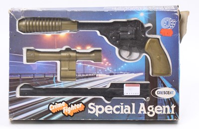 Lot 1882 - A Crescent Toys Agent 774 Special Agent gift...