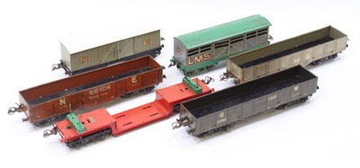 Lot 288 - Six Hornby 0-gauge bogie goods wagons: 1933-4...