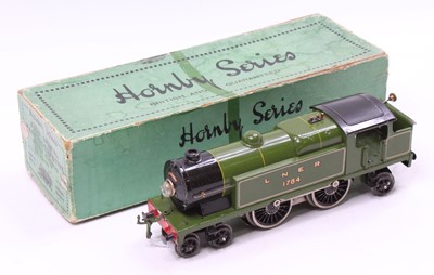 Lot 323 - 1932-6 E220 Hornby 0-gauge 20v AC electric 4-4-...