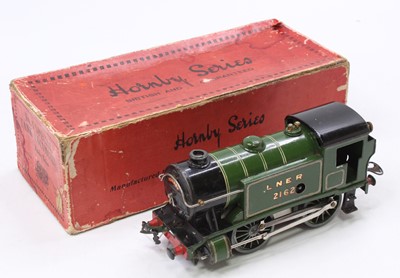 Lot 325 - 1936-41 Hornby 0-gauge 0-4-0 clockwork No.1...