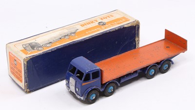 Lot 1157 - Dinky Toys No. 503 Foden Flat Truck with...