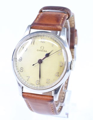 Lot 2731 - A vintage gent's Omega steel cased wristwatch,...