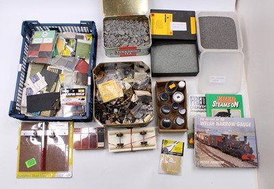 Lot 241 - One box and one tray of scenic material...