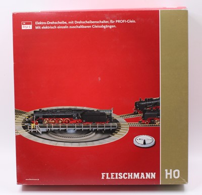 Lot 586 - Fleischmann HO 6152C electrically operated...