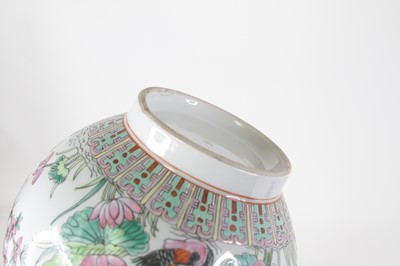Lot 50 - A Chinese export vase having a flared rim to a...