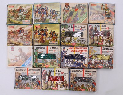 Lot 832 - Airfix HO/OO scale boxed figure group of 15,...