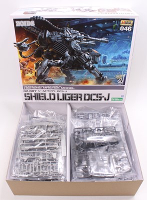 Lot 1579 - Takara Tomy, Kotobukiya, Zoids 1/72nd scale...