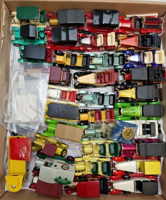 Lot 1451 - A tray of loose Matchbox Lesney Models of...