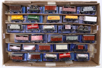 Lot 423 - Large tray containing a wide variety of 30...