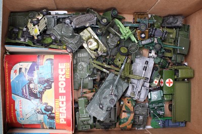 Lot 1527 - A tray of mixed play-worn military diecasts,...