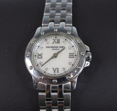 Lot 2871 - A Raymond Weil ladies steel cased quartz...