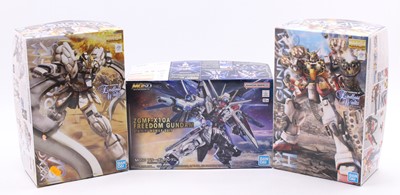 Lot 1601 - Three Bandai Gundam plastic model kits to...