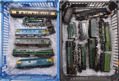 Lot 1590 - 2 trays of Triang Hornby and Lima OO Gauge...