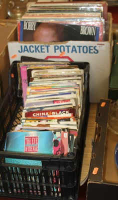 Lot 677 - A box of assorted 12" vinyl, to include...