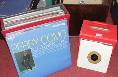 Lot 272 - A collection of vintage 12" vinyl records to...