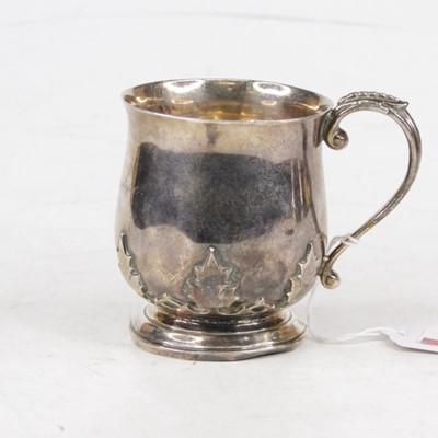 Lot 315 - A George V silver christening tankard, of bell...