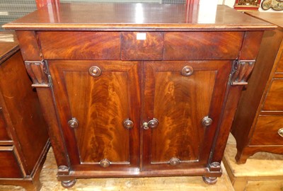 Lot 1406 - An early Victorian mahogany and flame mahogany...