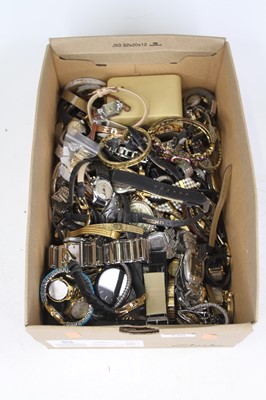 Lot 548 - A collection of various fashion wristwatches...