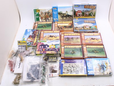 Lot 682 - A collection of mixed scale wild west figures...