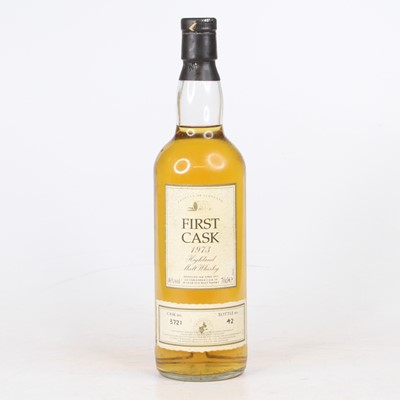 Lot 1434 - The MacDuff 1973 28 year old Highland malt...