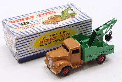 Lot 1294 - Dinky Toys No. 25X Breakdown Lorry comprising...