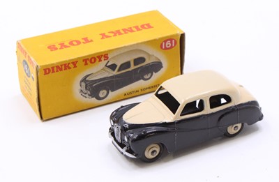 Lot 1064 - Dinky Toys No.161 Austin Somerset saloon...