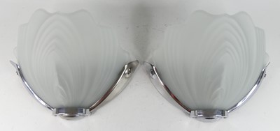Lot 621 - A pair of Art Deco style chromed metal and...