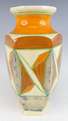 Lot 507 - A large 1930s Clarice Cliff Abstract Bizarre...