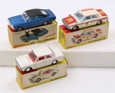 Lot 1157 - A Dinky Toys boxed diecast group to include No....